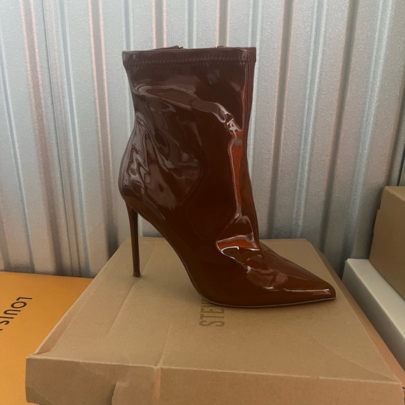 Boots - Picture 1 of 2